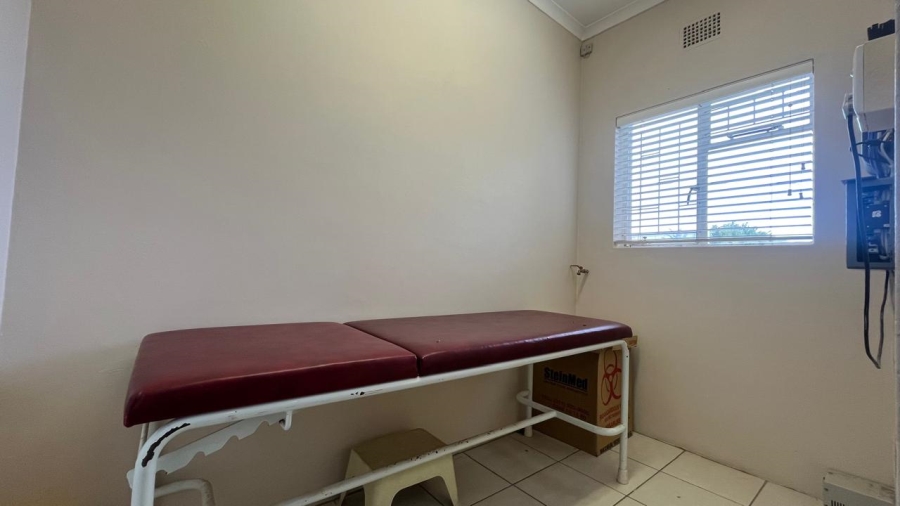  Bedroom Property for Sale in Jeffreys Bay Central Eastern Cape